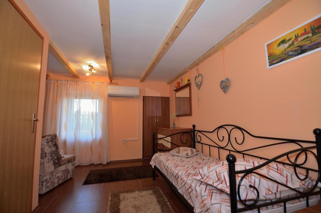 House Tihana Donje Selo na Solti Экстерьер фото